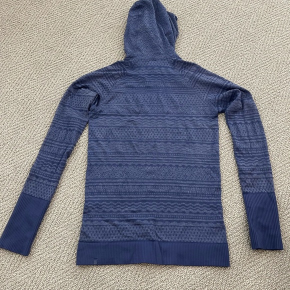 Lululemon Athletica Rest Less Gatsby Blue Patterned pullover - Picture 2 of 6
